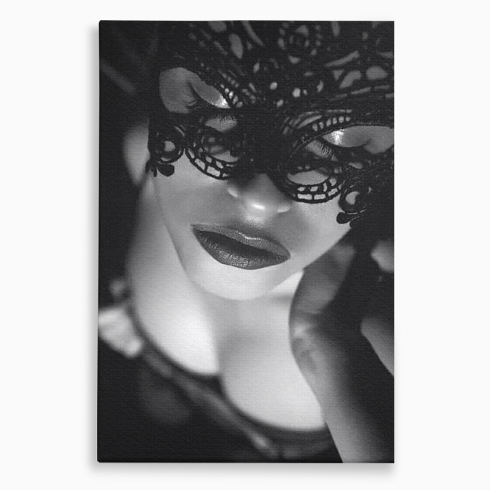 Tablou canvas cu tablou canvas cu femeie purtand masca, fara rama, pe sasiu de lemn